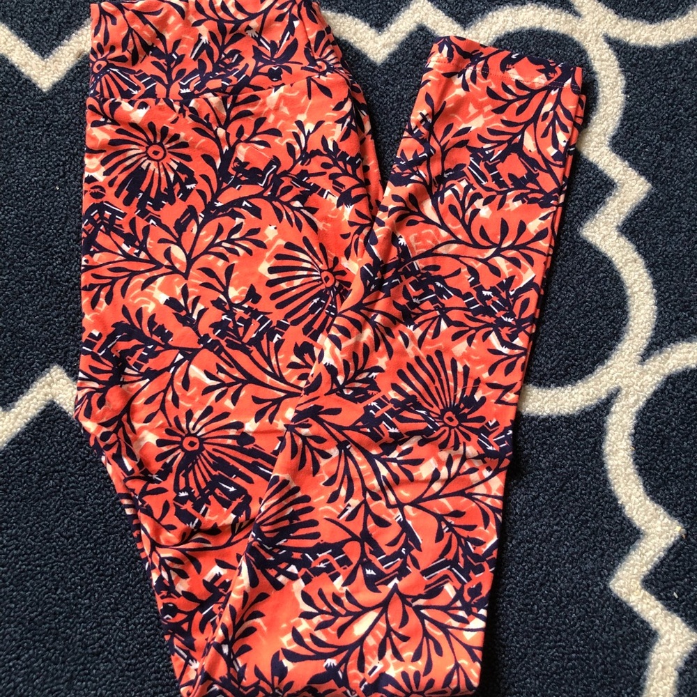 Lularoe One-Size leggings (0-12)